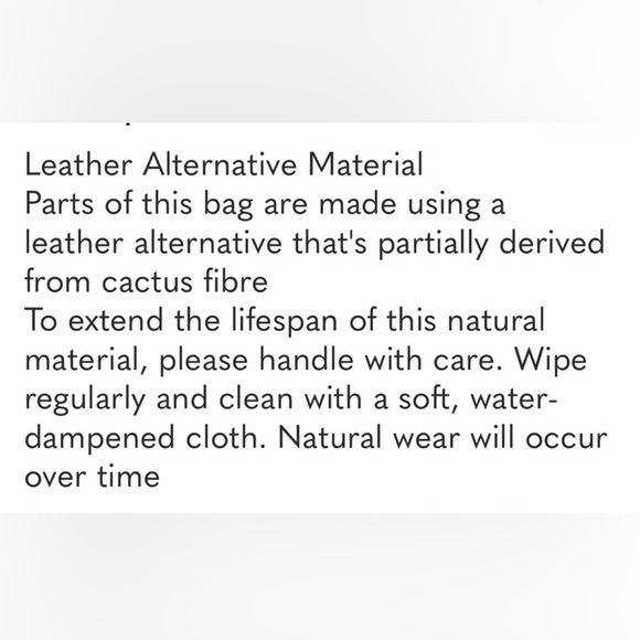 NWT/Rare - Lululemon Leather Alternative Everywhere Belt Bag - Gold Hardware 1L - Picture 14 of 14